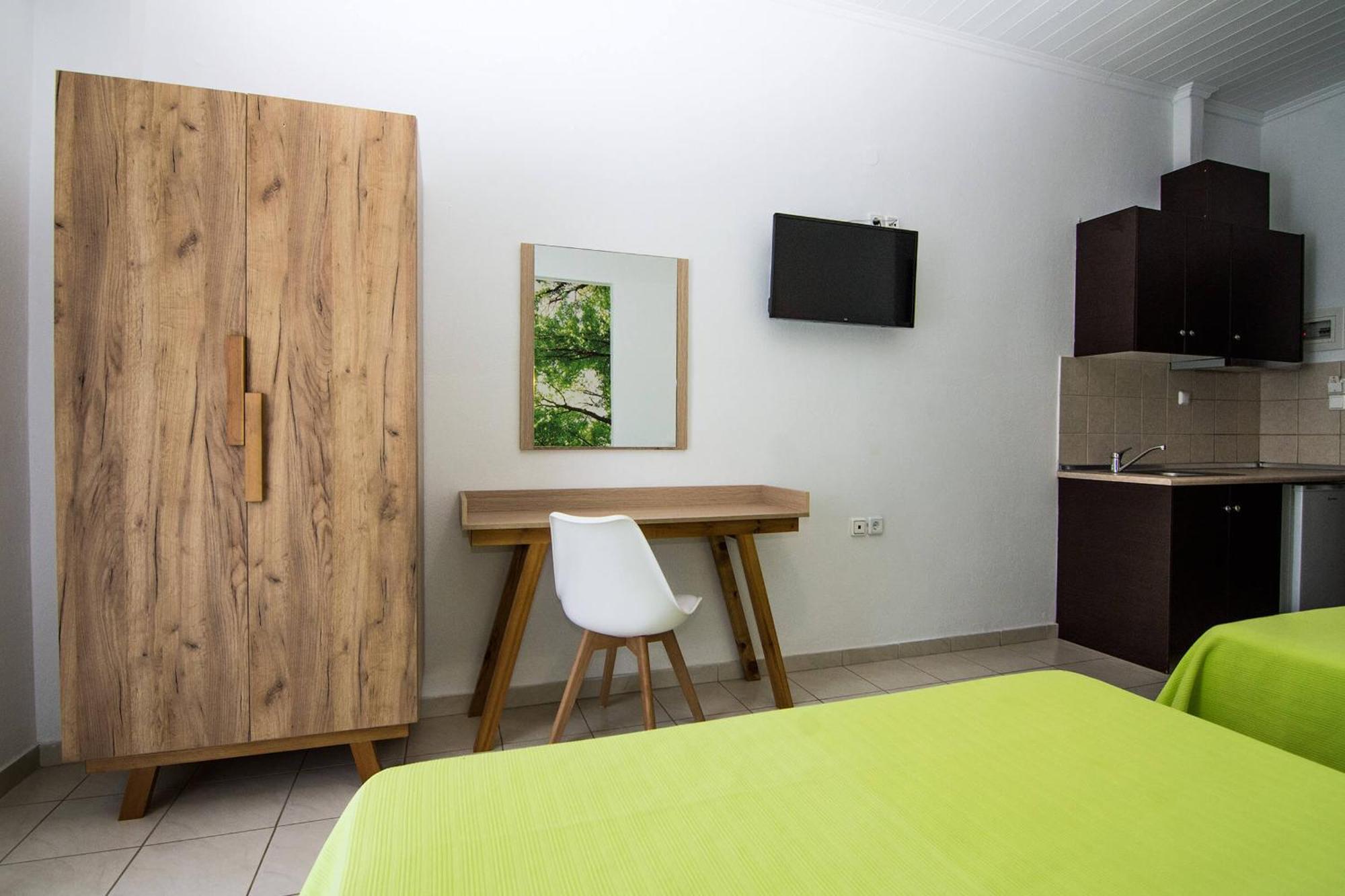 Philoxenia Earia Aparthotel Nea Vrasna Room photo